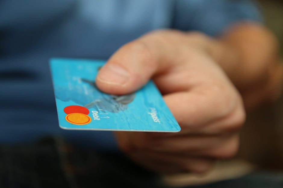 Line of Credit vs. Credit Card: The Differences, Explained