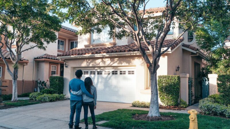 How to Buy a House in 5 Easy Steps If You’re Ready to Move Fast