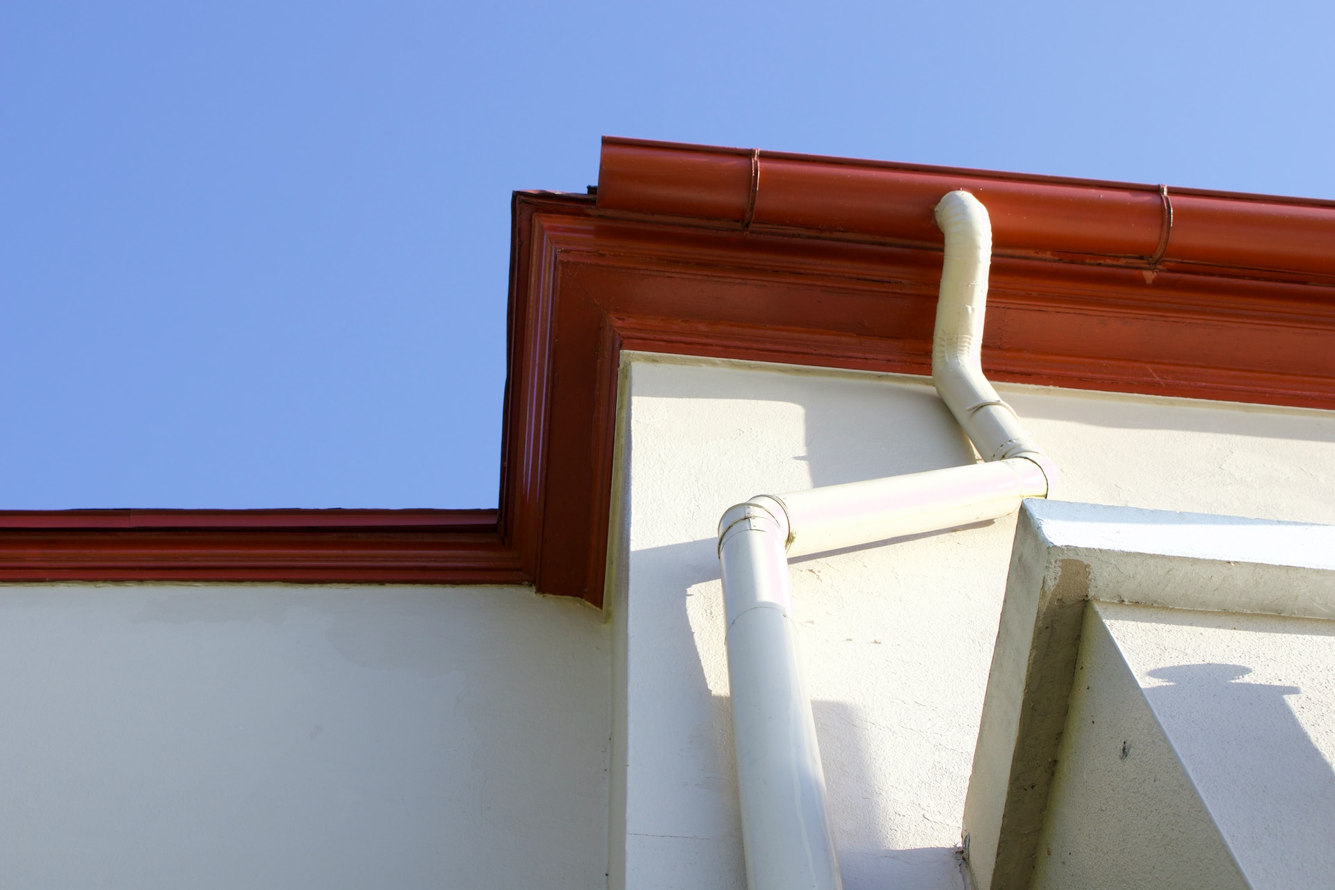 Why a Professional Should Install Your Gutters